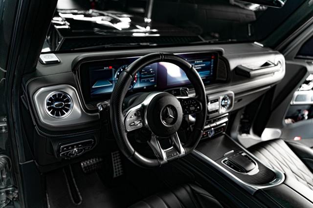 Интерьер G‑Class, руль AMG и мультимедиа